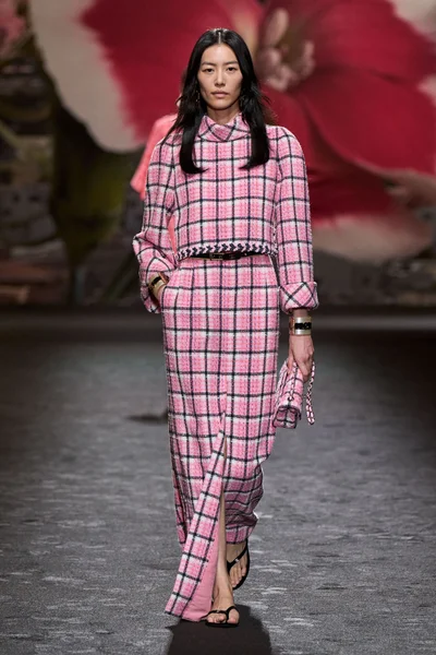 Look 9